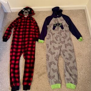 Red and Black Plaid Bear Onesie and Gray Game Controller Onesie Pajamas 6/7